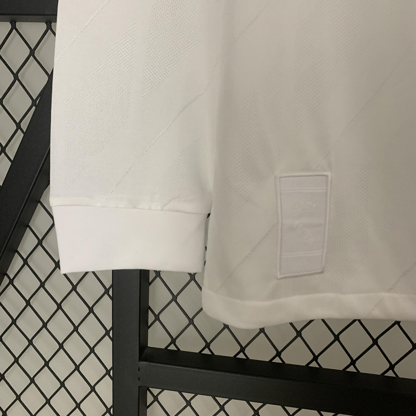 Real Madrid Retro Home Jersey 2017/2018 - Long Sleeve