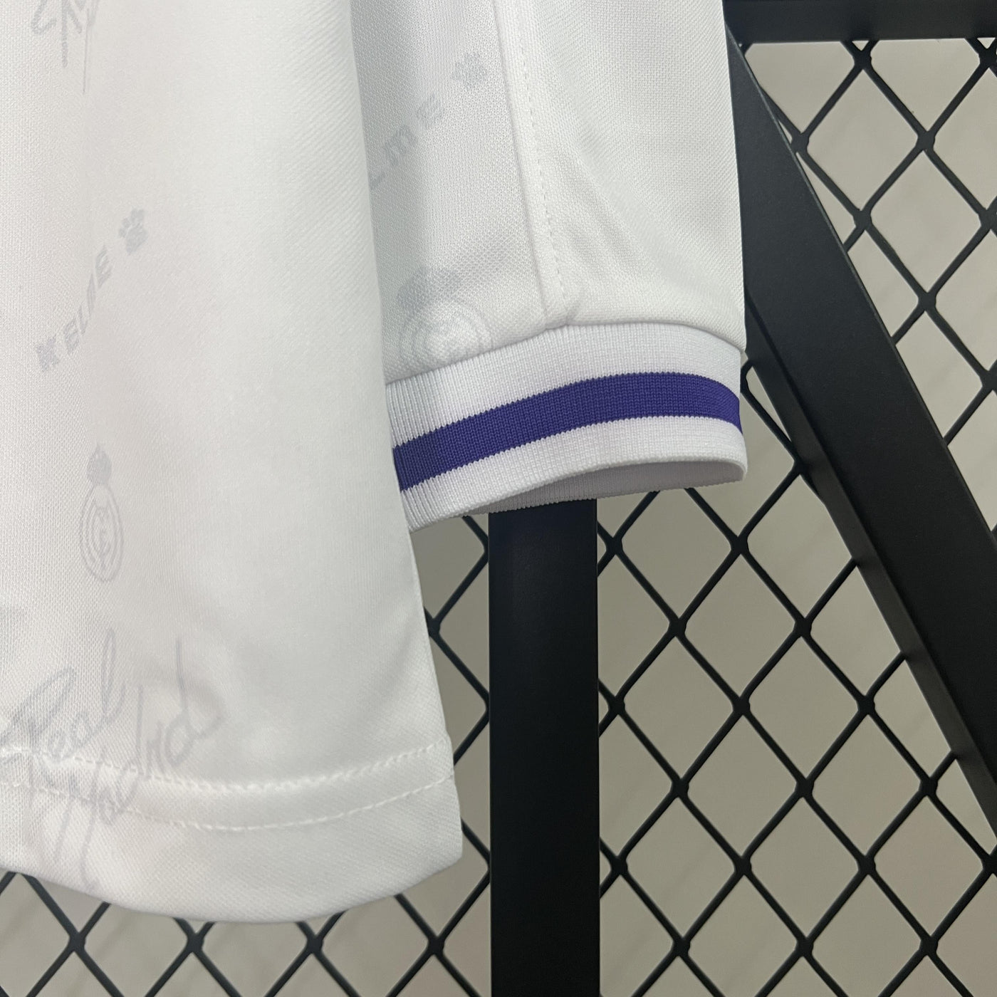 Real Madrid Retro Home Jersey 1994/1996 - Long Sleeve