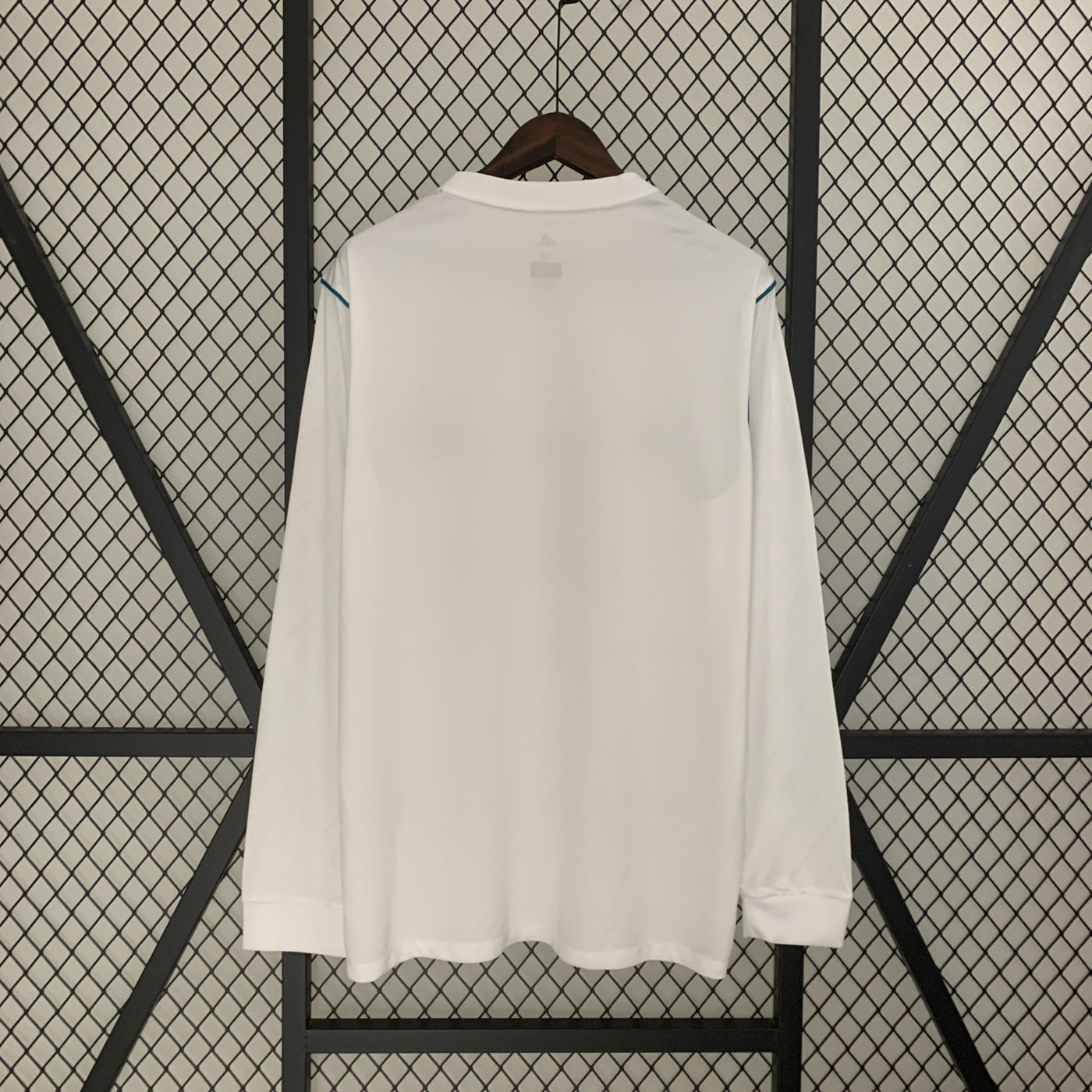 Real Madrid Retro Home Jersey 2017/2018 - Long Sleeve