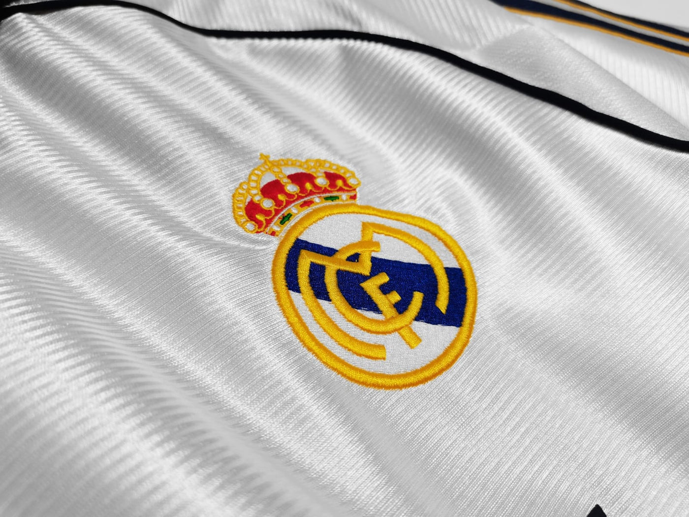Real Madrid Retro Away Jersey 1999/00